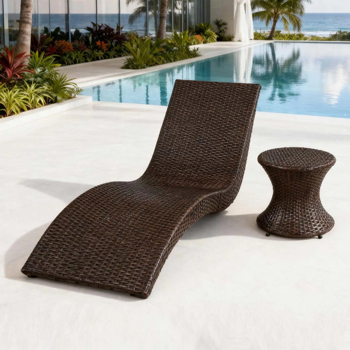 Outdoor Rattan Chaise Lounge - Outside Lounge Chair for Poolside, Beach & Garden, Comfortable S-Shaped Patio Lounger