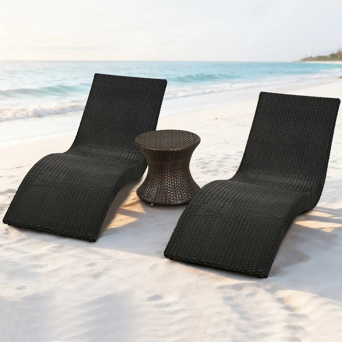 Outdoor Rattan Chaise Lounge - Outside Lounge Chair for Poolside, Beach & Garden, Comfortable S-Shaped Patio Lounger