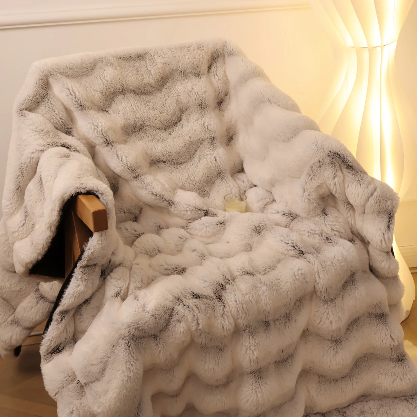 1 pc Faux Fur Blanket for Couch, Cozy Soft and Fuzzy Plush Rabbit Fur Bubble Blanket for Sofa Bedroom Living Room,Two Size
