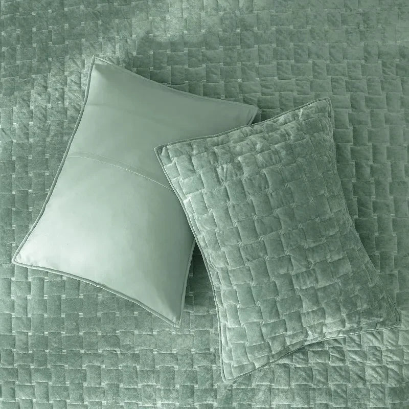 Premium Velvet Quilt Bedding Set Soft Quilted Bedspread