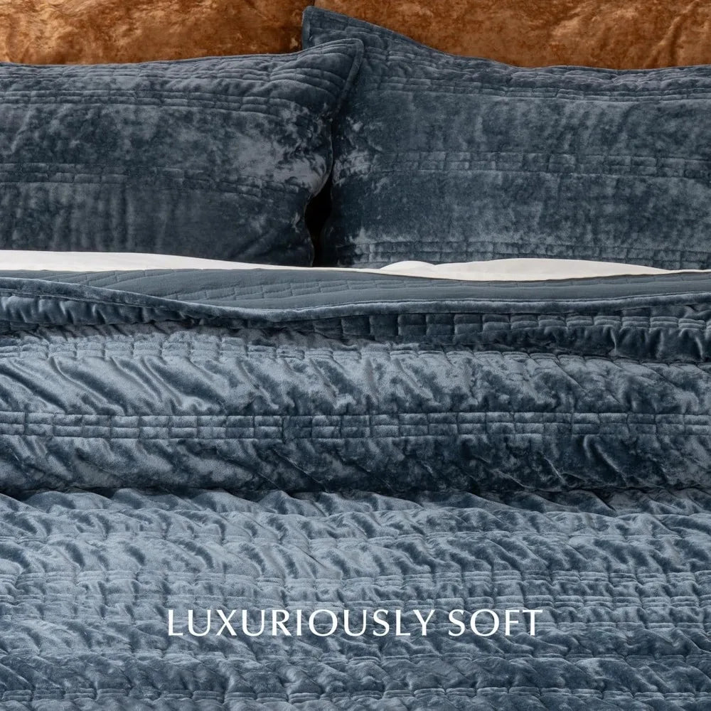 Luxurious Velvet Quilted Bedspread Set With Soft Lightweight Coverlet