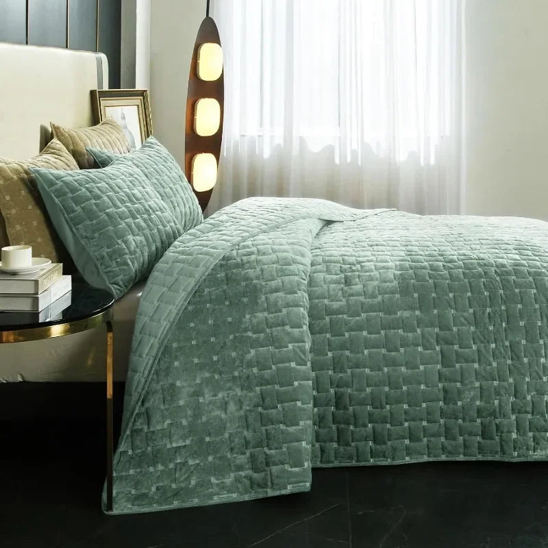 Premium Velvet Quilt Bedding Set Soft Quilted Bedspread