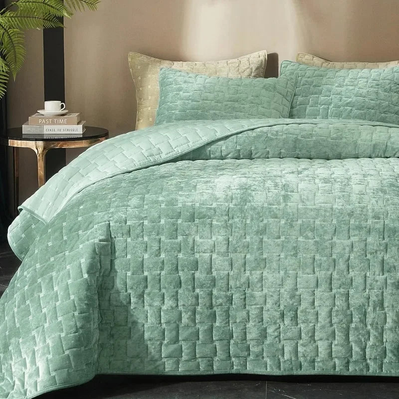 Premium Velvet Quilt Bedding Set Soft Quilted Bedspread